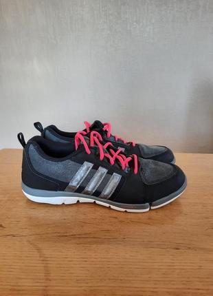 Женские кроссовки