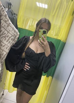 Корсетна сукня