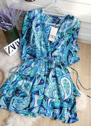 Короткое платье с принтом от zara, размер xs