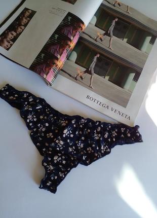 Трусики стринги