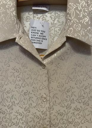 Дуже гарна та стильна блузка великого розміру.