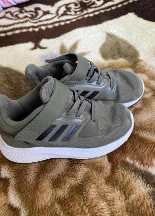 Кросівки adidas