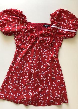 Сукня з пишними рукавами квітчаста червона сукня плаття червоне