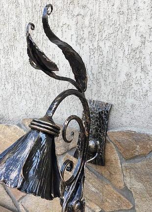 Коване бра ручної роботи у вигляді красивої квітки