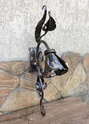 Коване бра ручної роботи у вигляді красивої квітки