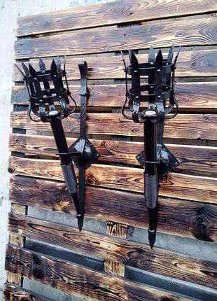 Кованый настенный светильник ручной работы в виде факела в ретро стиле