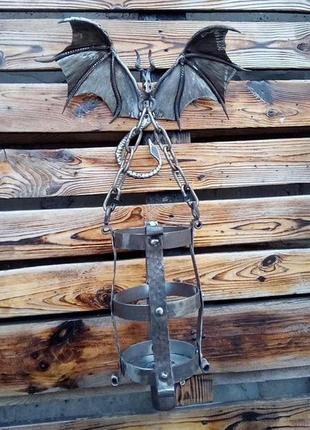 Бра в виде средневекового светильника дракона