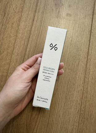 Солнцезащитный веганский крем для лица с центеллой dr.ceuracle cica regen vegan sun gel spf 50+ pa++++