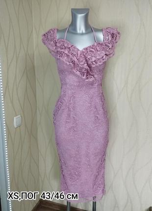 Розовое сетевое платье