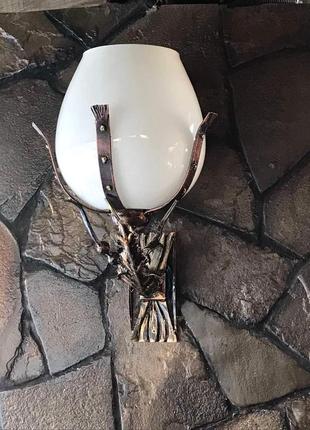 Бра в виде средневекового светильника