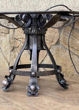 Потолочный светильник ручной ковки в средневековом стиле