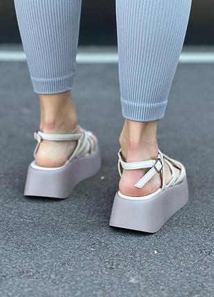 Босоножки на платформе женские бежевые супер качество6 фото