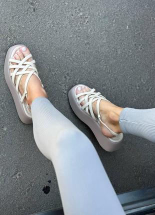 Босоножки на платформе женские бежевые супер качество4 фото