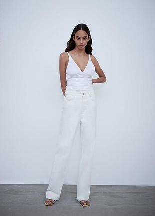 Боди с v-образным вырезом zara