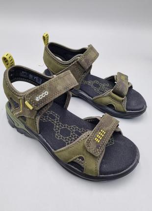 Кожаные босоножки Pantofi închiși ECCO Helsinki 05013400101 Black 27