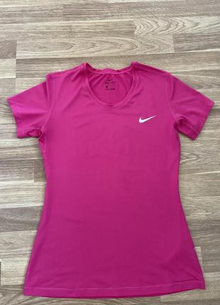 Жіноча футболка nike dry fit