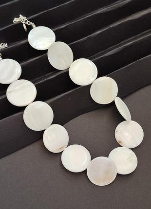 Перламутр намисто. коротке намисто з перламутру. кольє з перламутру. натуральний...
