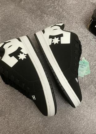 160166068 dc Style graffik dc stag vans osiris 2999 Unveils Mastermind Japan x Vans Collection