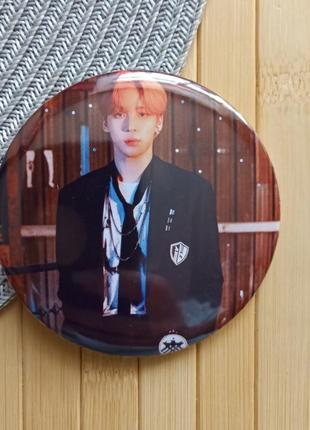 Значок большой юнхо ейтіз yunho ateez