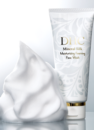 Пенка с каолином и экстрактом шелка mineral silk moisturizing foaming, 100 г, япония