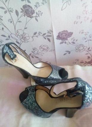 Новые гламурные босоножки 37 размер итальялия10 фото