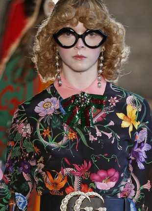На моей улице давно уже весна: костюмчик gucci
