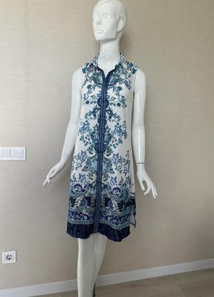 Красивое платье на пуговицах lipsy