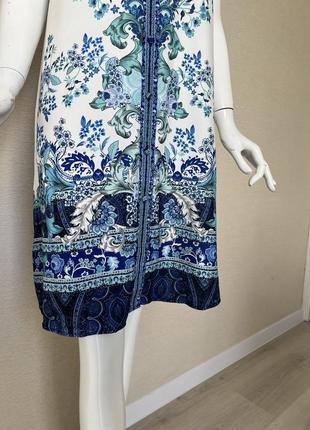 Красивое платье на пуговицах lipsy