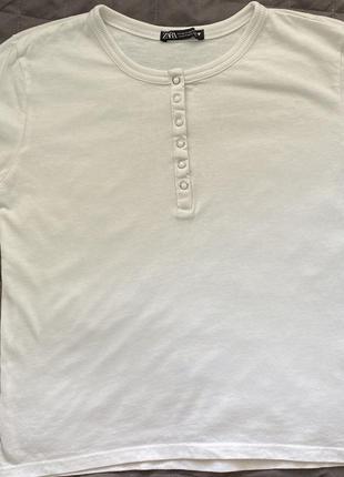 Базова футболка