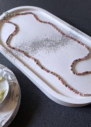 Чокер из натуральных камней родохрозит, колье.