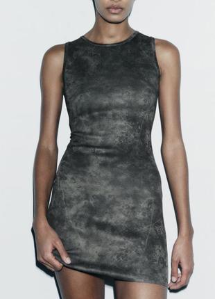 Платье мини в рубчик по фигуре тайдай zara