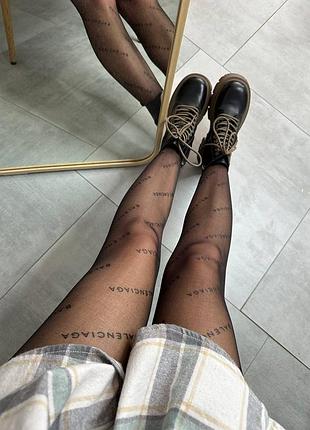 Черные колготки с логотипом в стиле balenciaga