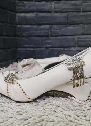 Женские туфли фирмы ashiguli 37-38,40,41р. a-3562 white