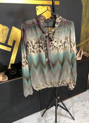 Блуза зеленая с бантом галстуком италия шифон