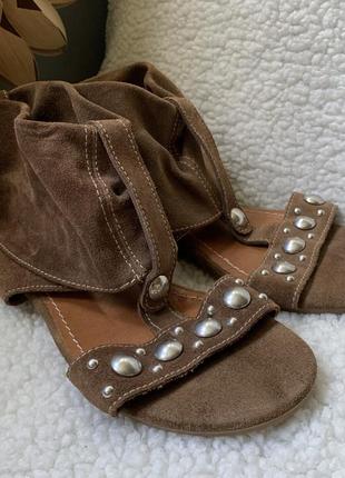 Босоножки carvela,39р,натуральная замша,новые