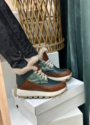 Кроссовки женские из натуральной кожи