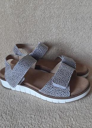 Hush puppies босоніжки р.38-39 устілка 24,7см