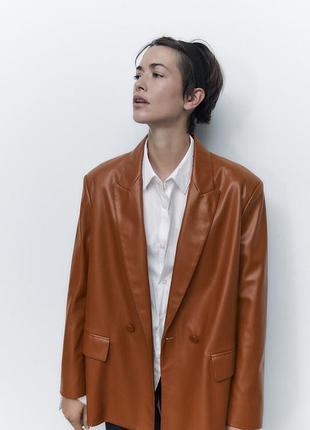 Новый пиджак zara из эко кожи