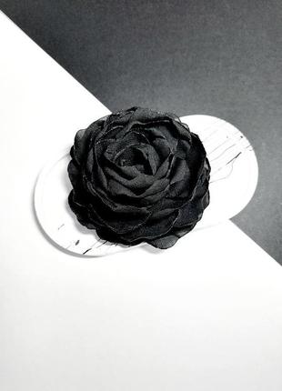 Трендовий елегантний аксесуар  брошка квітка чорна троянда ручна робота2 фото