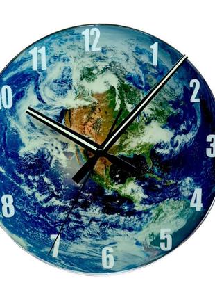 Часы светящиеся в темноте салатным цветом. планета земля 30 см диаметр с эпокситной смолой