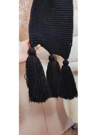 Об'ємний шарф ручної в'язки з довгими китицями9 фото