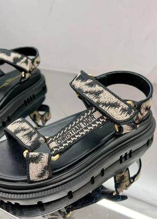 Сандалии в стиле dior