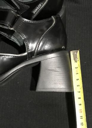 Женские толстые туфли на каблуке6 фото