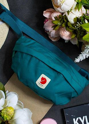 Сумка на пояс вместительная fjällräven kånken изумрудного цвета размер 14*27 (2l)