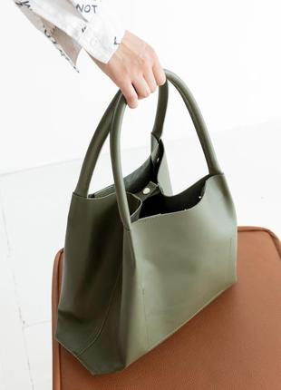 Об'ємна сумка шоппер sierra зеленого кольору з натуральної шкіри з легким глянцевим ефектом4 фото