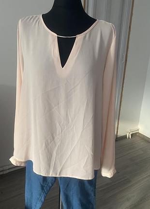 Блузка з шифону пудрового кольору
