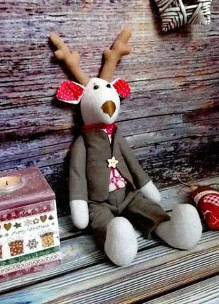 Новогодний олень