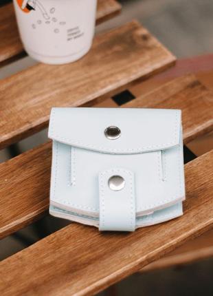 Мініатюрний гаманець  блакитного кольору з натуральної шкіри з легким матовим