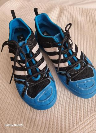 Кроссовки adidas