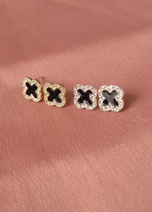 Сережки ван кліф клевер конюшина емаль з камінчиками. срібляста і золотиста основа....